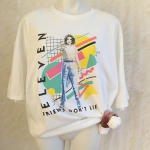 Stranger things “Friends Don’t Lie” T-shirt 3x